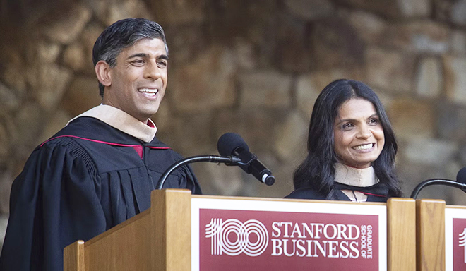Rishi Sunak and Akshata Murty address graduates of Stanford GSB | Saul Bromberger