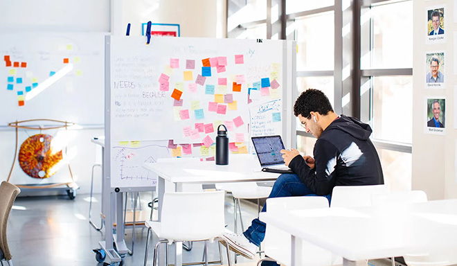 Stanford GSB alumni collectively launch about 350 new companies each year, according to the recently launched GSB Alumni Entrepreneurs 2025 Report. | Elena Zhukova
